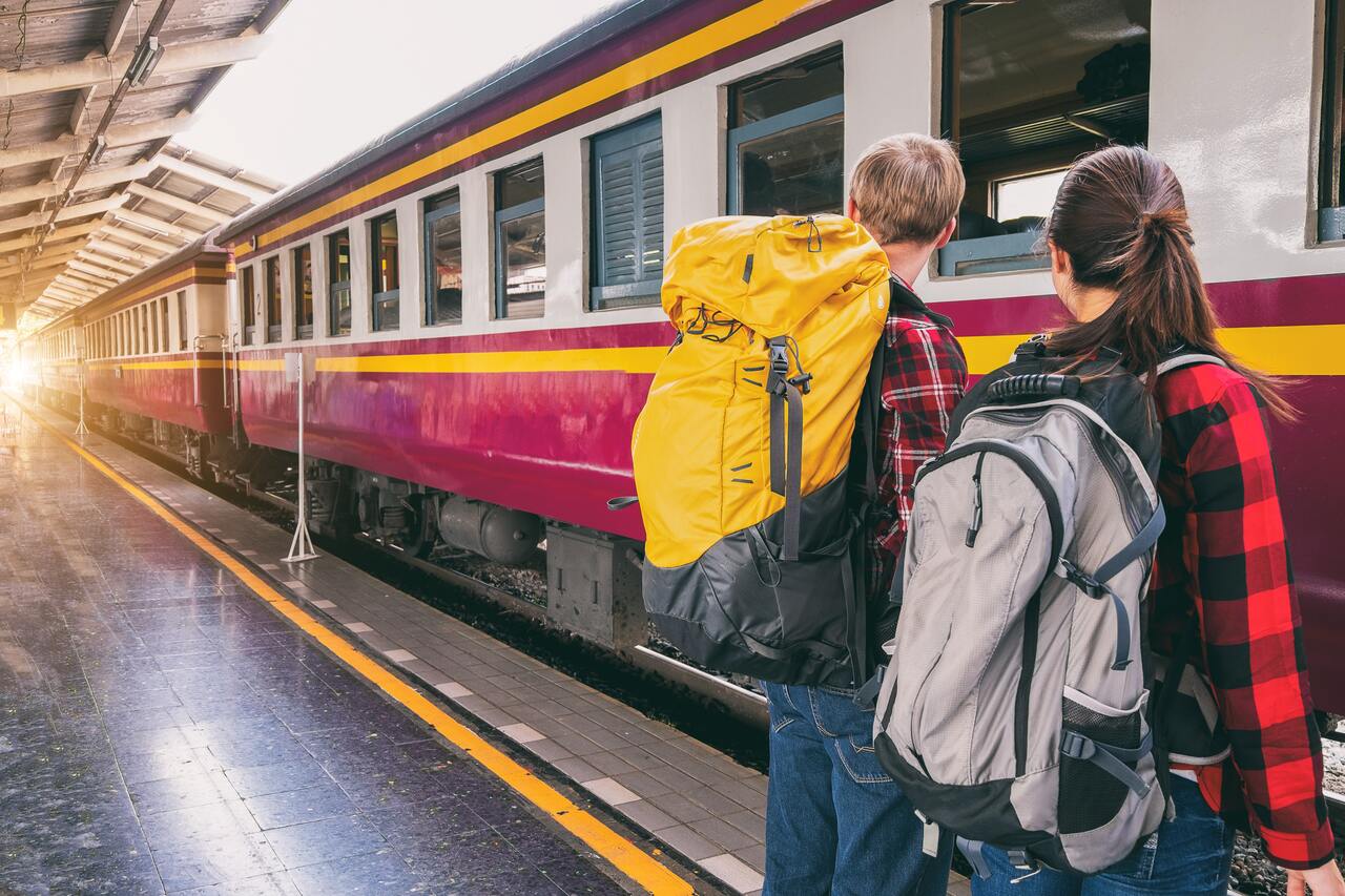 8 Best Tips for First-Time Train Travelers