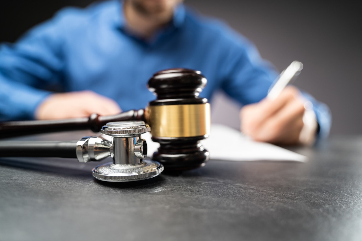 Things To Consider When Filing A Medical Malpractice Lawsuit
