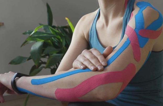 How to Use Kinesiology Tape to Avoid Muscle Cramps