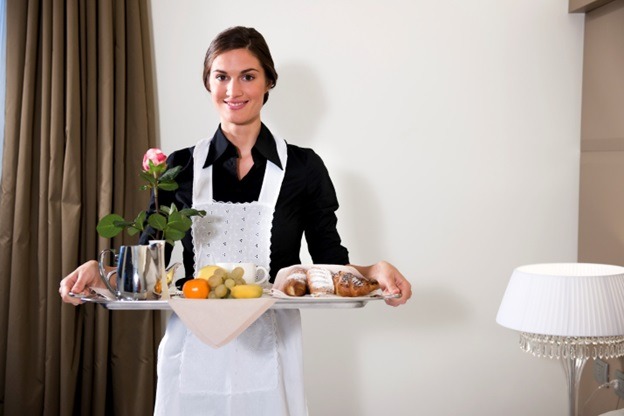 Why Hiring a Domestic Cleaning Agency is Better Than Employing a Maid Directly