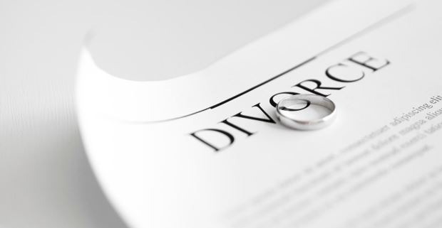 Does It Matter Who Files for Divorce First: Debunking The Order Bias