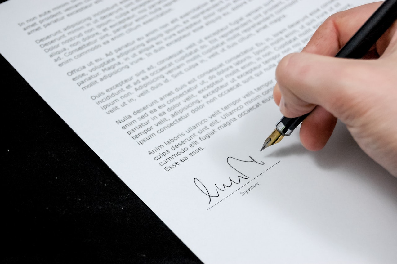 How To Negotiate The Best Sports Contract For You