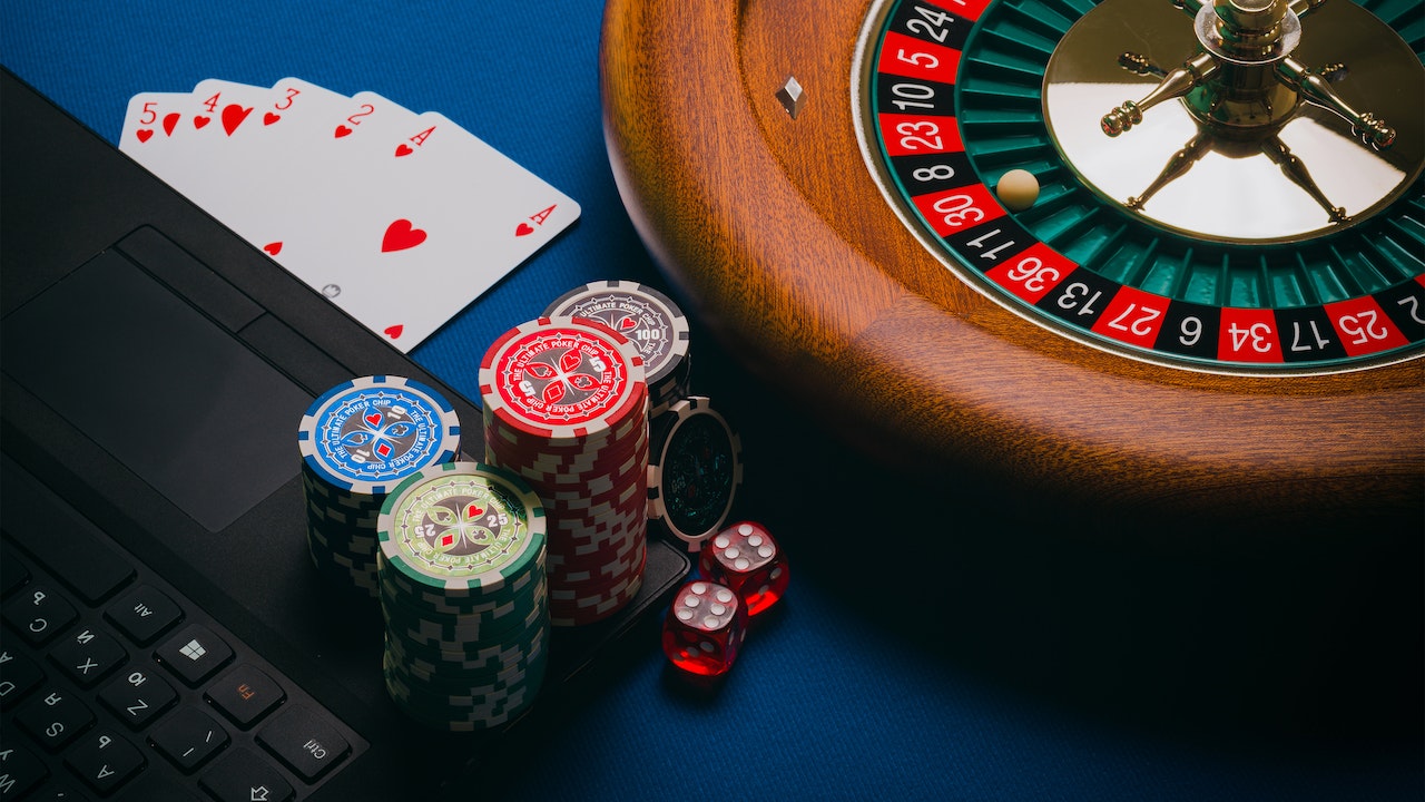 Step into the Winner's Circle at Win2023 Online Casino