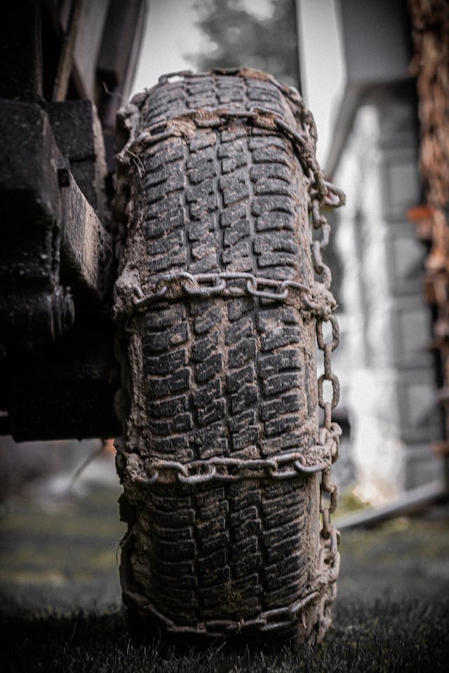 Chains on Tires