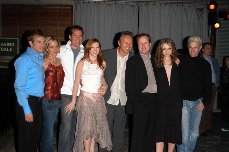 the cast of Buffy the Vampire Slayer