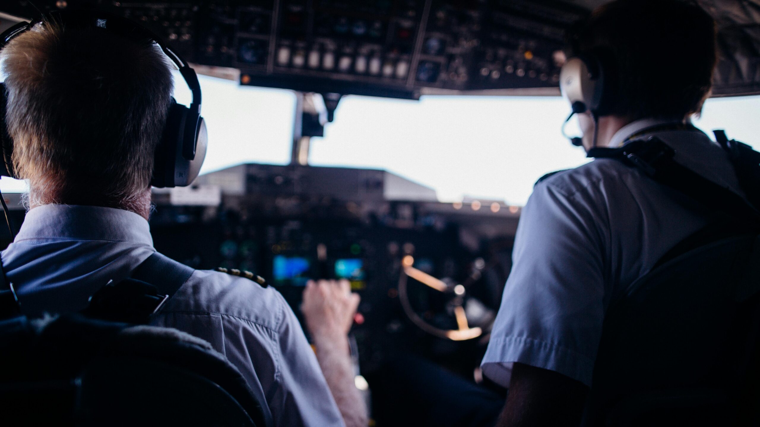 What Aspiring Pilots Should Know About Flight Training