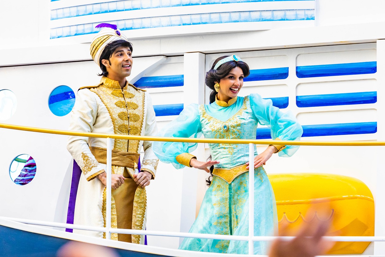 Macy's Day Parade Aladdin and Jasmin