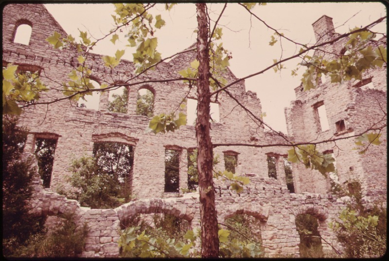 ruins of the Ha Ha Tonka Mansion