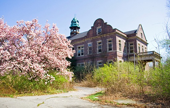 the abandoned Pennhurst State School and Hospital, Spring City, PA