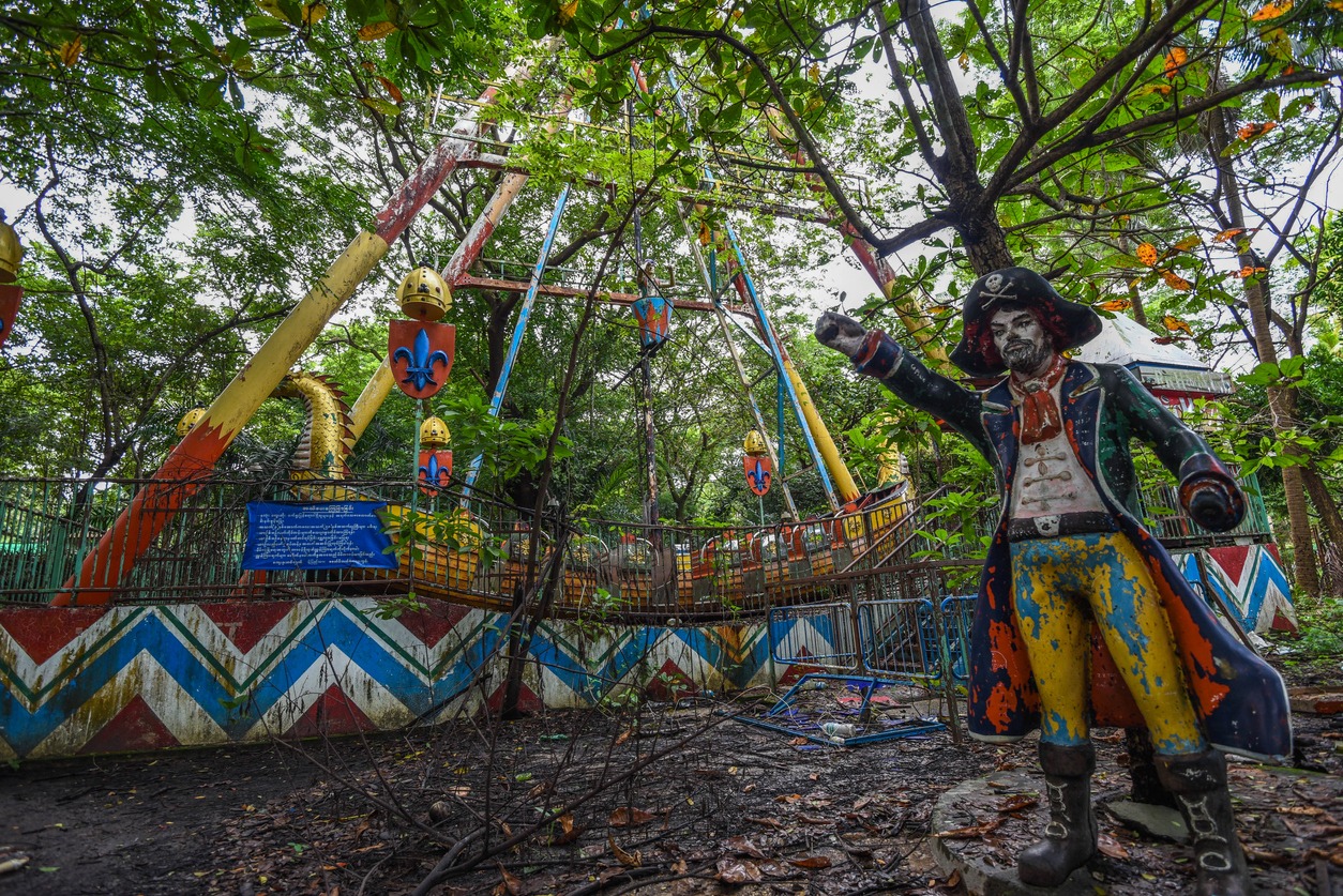 the abandoned theme park in Myanmar