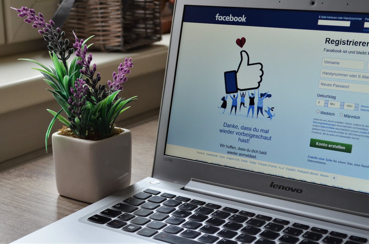 Initial version of login page of Facebook