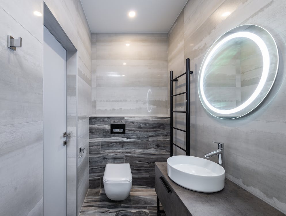 LED Mirrors in Modern Bathroom Design