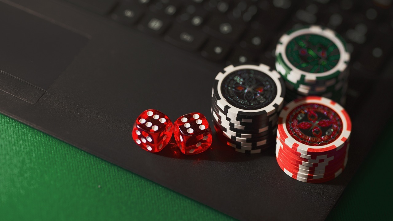 What role do online casinos play in the entertainment industry